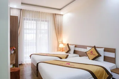 Twin Room with Pool View — Roza Palace Cat Ba